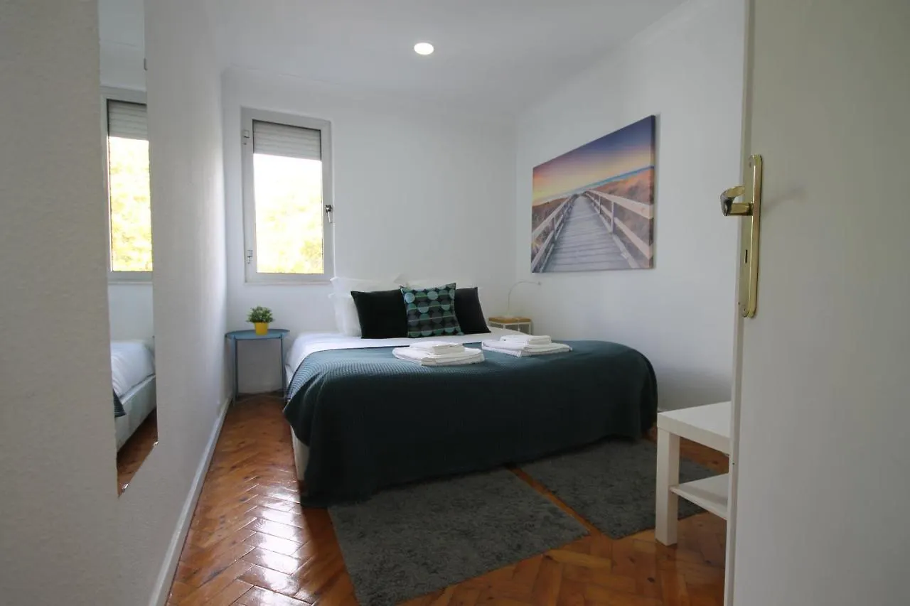 Lisbon South Apartment