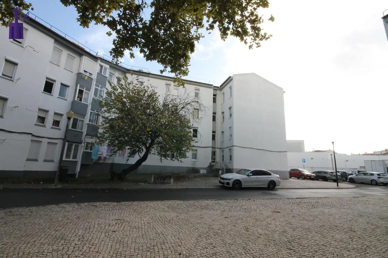 Lisbon South Apartment